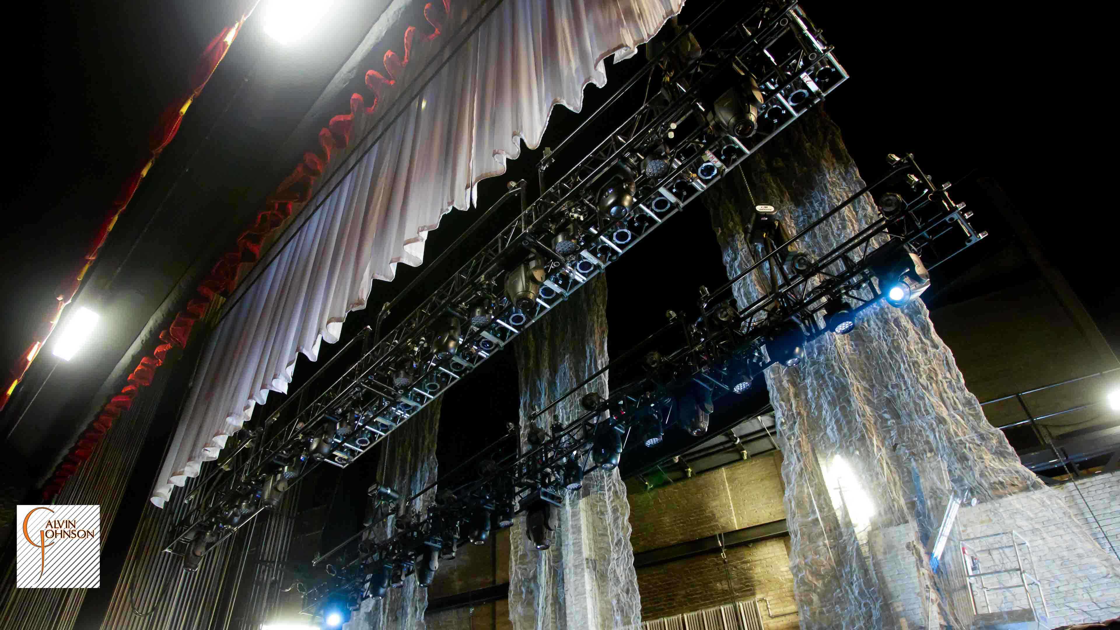 A view of lighting truss backstage for the Anthony Hamilton Back to Love concert tour.