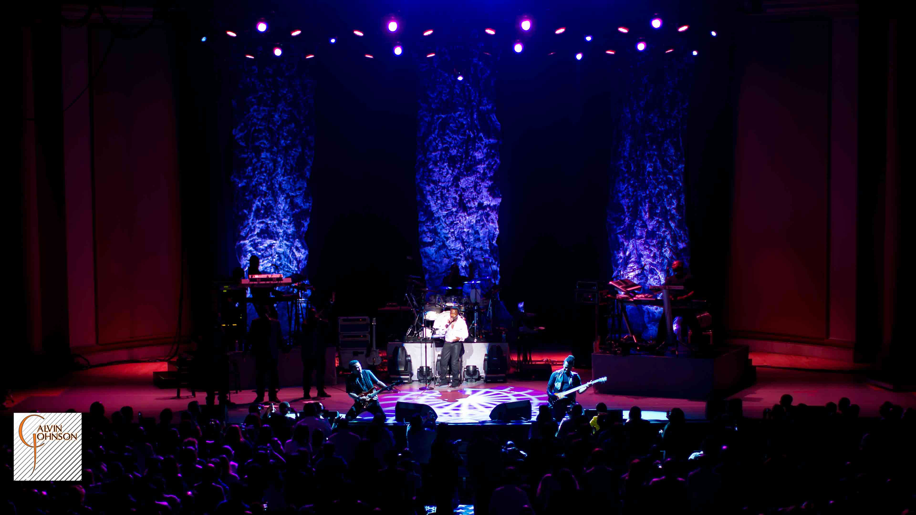 Anthony Hamilton Singing at his Back to Love Tour Concert